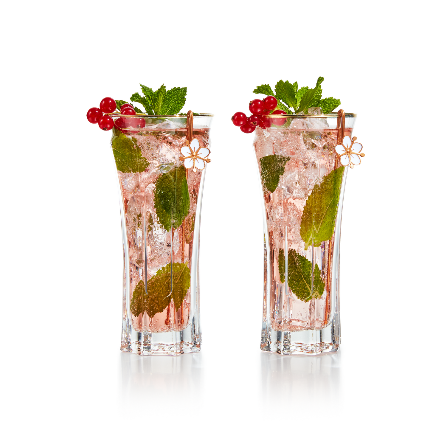 St-Germain Elderflower liqueur - limited edition gift set St-Germain Spritz - Issy Granger - St-Germain liqueur official store. Perfect Gift