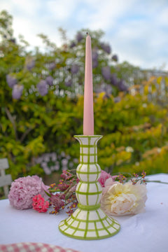 Elevate hosting at home with a set of two Lumière candle holders and a bottle of St-Germain Edelflower liqueur 70cl to add unexpected flavour to your favourite cocktail. St-Germain liqueur official store