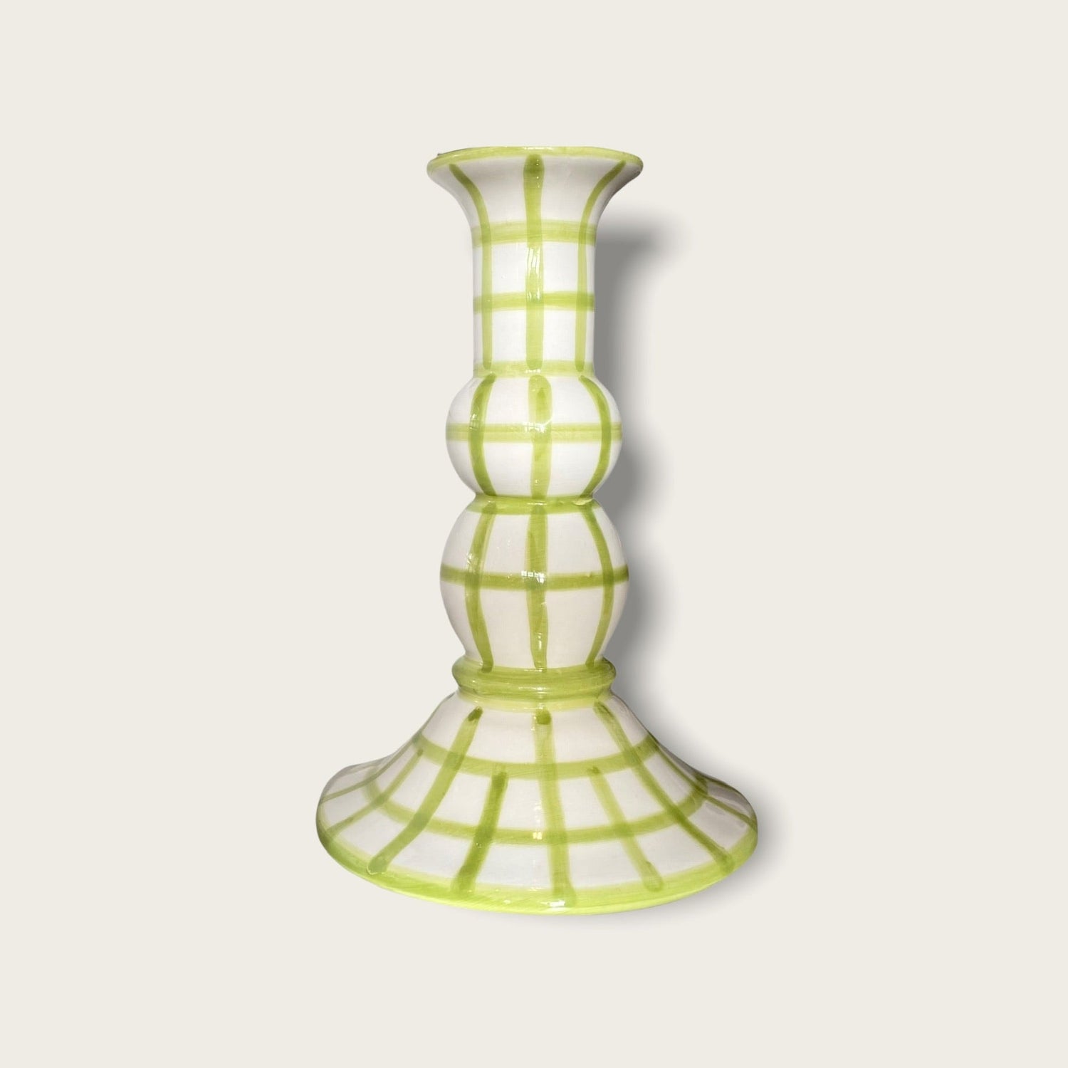 Elevate hosting at home with a set of two Lumière candle holders and a bottle of St-Germain Edelflower liqueur 70cl to add unexpected flavour to your favourite cocktail. St-Germain liqueur official store
